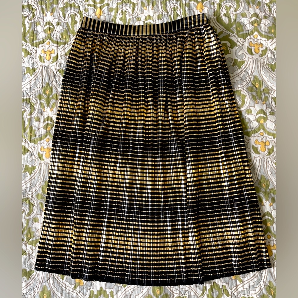 Black and Gold Pleated Skirt  - Jealous Tomato  - Size L NWT